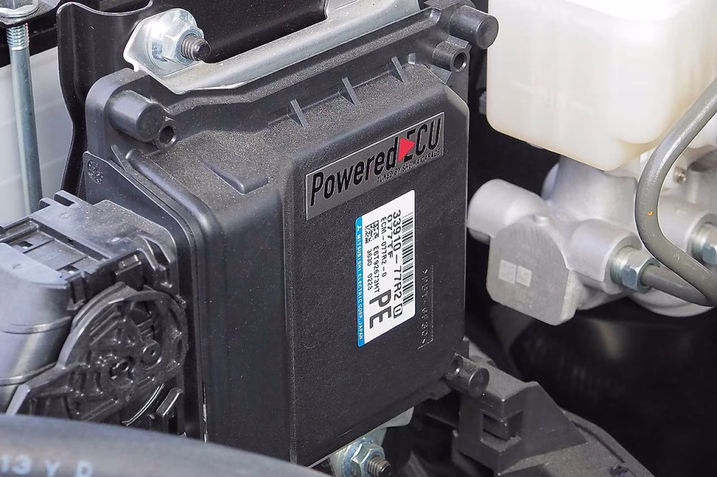 オリジナルのＥＣＭ書き換えチューニング『Powered ECU』は、ハイパワー化だけでなく、燃費向上、水温の安定化など純正の大きな問題点を解消する。